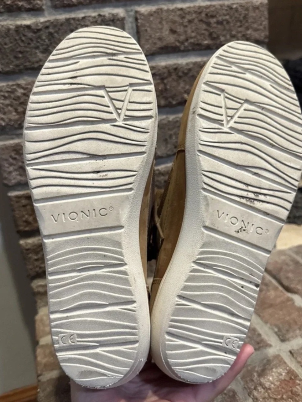 Vionic Shawna High Top - Picture 5 of 11
